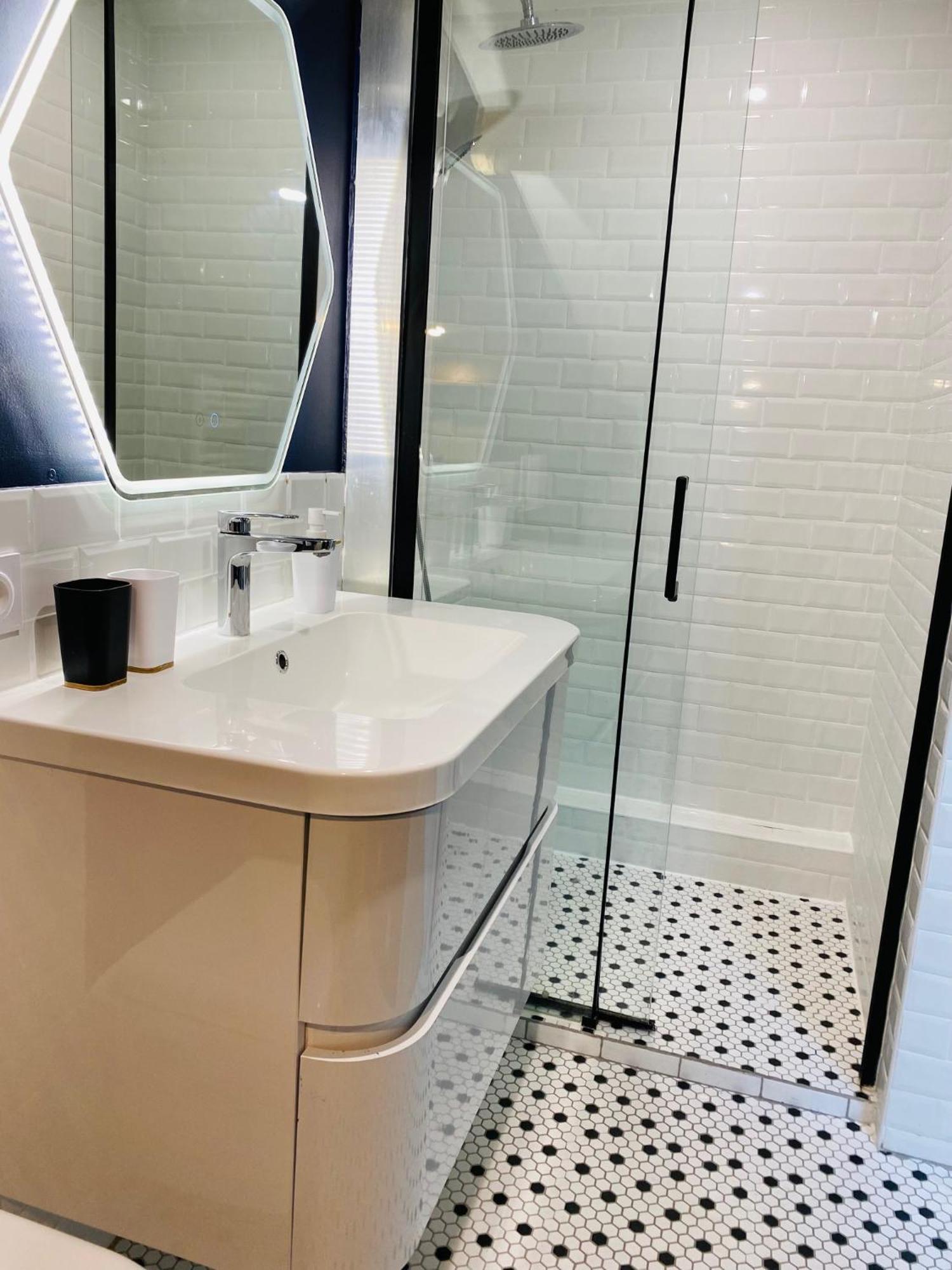 Douillet Et Coquet Appartement Climatise - Parking Prive Gratuit - Centre Montpellier Ngoại thất bức ảnh